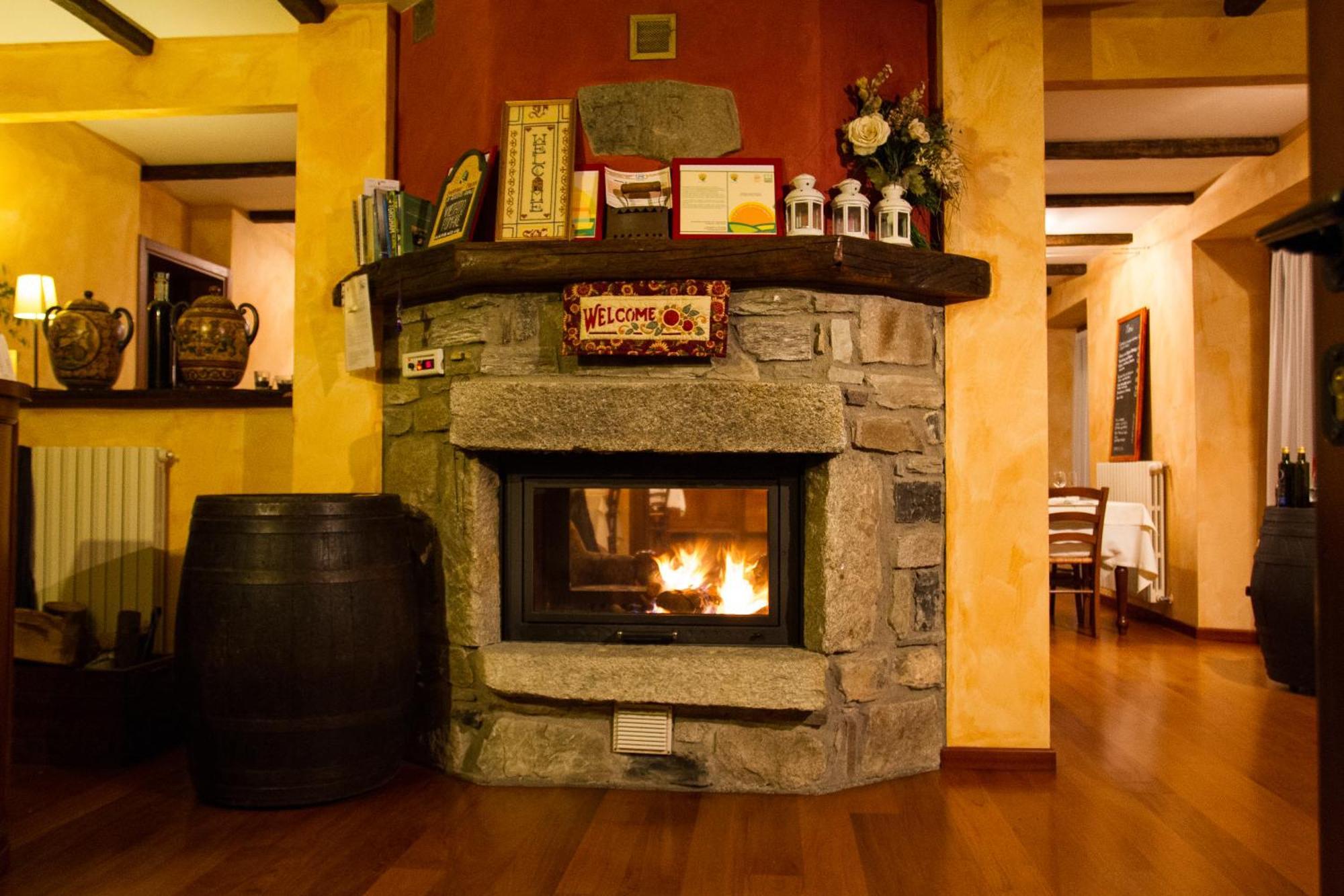 Agriturismo Il Talento Nella Quiete Castiglione d'Intelvi Ngoại thất bức ảnh