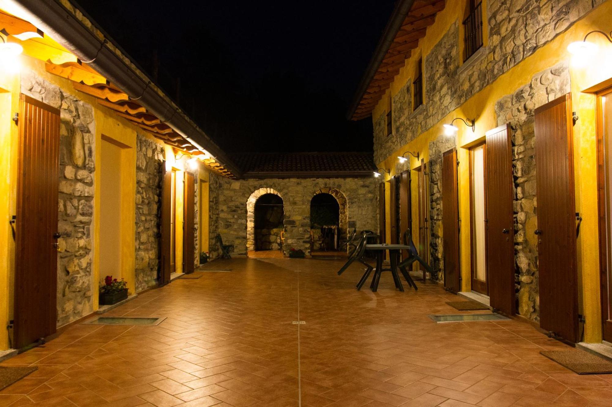 Agriturismo Il Talento Nella Quiete Castiglione d'Intelvi Ngoại thất bức ảnh
