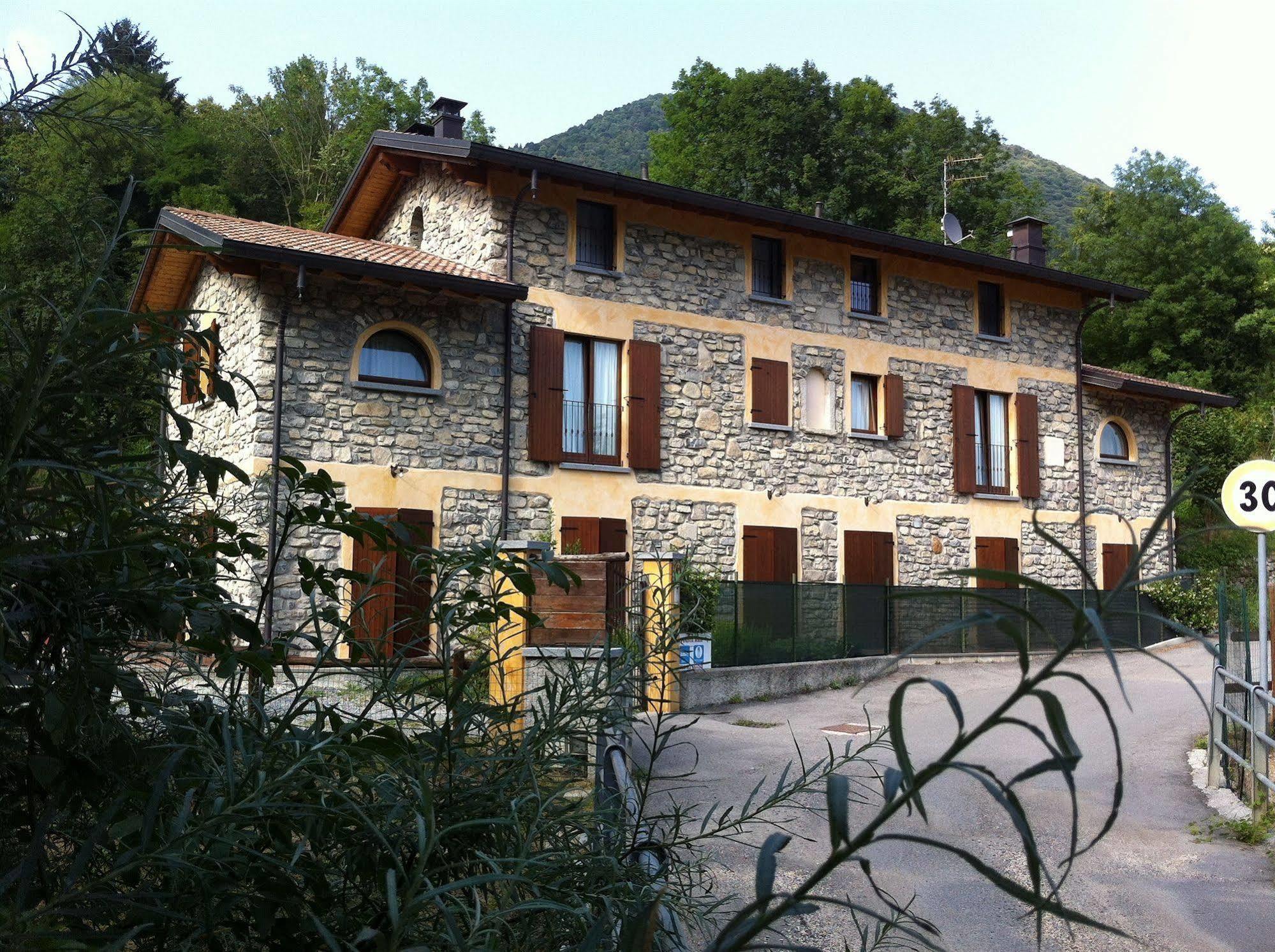 Agriturismo Il Talento Nella Quiete Castiglione d'Intelvi Ngoại thất bức ảnh